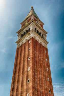 St Mark's Campanile, çan kulesi, St Mark's Basilica Venedik, İtalya. Piazza San Marco içinde bulunan, şehrin en tanınan simgeleri biridir