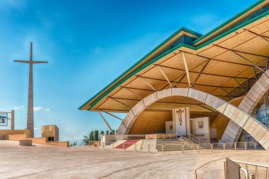 San Giovanni Rotondo, İtalya - 10 Haziran: Kutsal Aziz Pio Pietrelcina, Katolik tapınak 10 Haziran 2018 Renzo Piano San Giovanni Rotondo, İtalya, tasarım, cephe