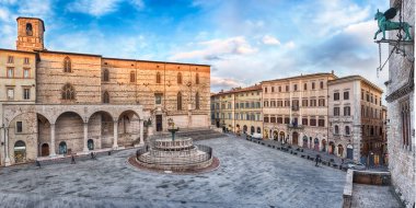 Piazza IV Novembre, ana kare ve Perugia, İtalya ortaçağ mimarisinin şaheseri manzarayı