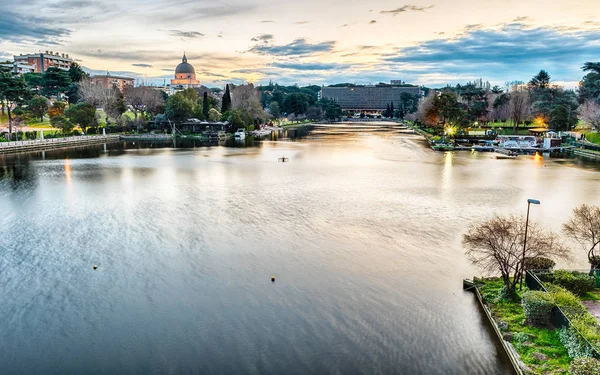 Scénický Výhled Umělé Jezero Okrese Eur Řím Itálie — Stock fotografie