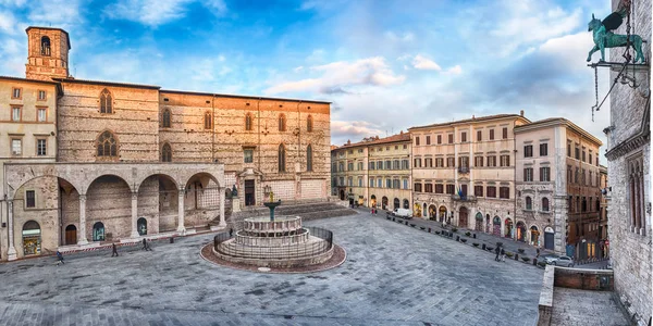 日広場 中央広場 ペルージャ イタリアの中世建築の傑作のパノラマ ビュー — ストック写真