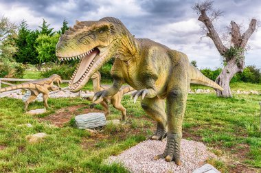 San Marco içinde Lamis, İtalya - Haziran 9: Carcharodontosaurus dinozor, özel Lamis, küçük bir kasaba olan Güney İtalya, San Marco Dino parkta 9 Haziran 2018