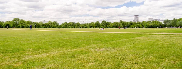 Stor Gräsmatta Hyde Park London Storbritannien — Stockfoto