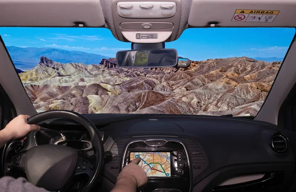 Driving Car While Using Touch Screen Gps Navigation System Zabriskie — Stock Photo, Image