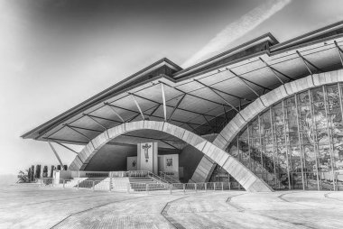 San Giovanni Rotondo, İtalya - 10 Haziran: Kutsal Aziz Pio Pietrelcina, Katolik tapınak 10 Haziran 2018 Renzo Piano San Giovanni Rotondo, İtalya, tasarım, cephe