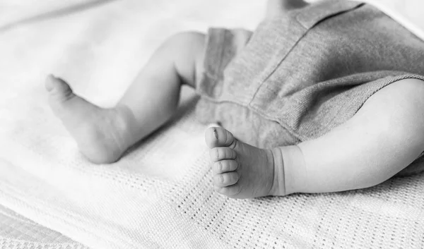 Closeup Newborn Baby Feet Beautiful Selective Focus Concept Maternity Tenderness — Stock Photo, Image