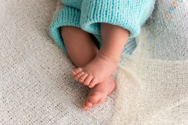 Closeup Newborn Baby Feet Beautiful Selective Focus Concept Maternity Tenderness — Stock Photo, Image