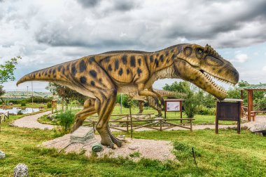 San Marco içinde Lamis, İtalya - Haziran 9: Carcharodontosaurus dinozor, özel Lamis, küçük bir kasaba olan Güney İtalya, San Marco Dino parkta 9 Haziran 2018