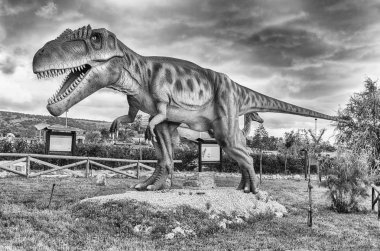 San Marco içinde Lamis, İtalya - Haziran 9: Carcharodontosaurus dinozor, özel Lamis, küçük bir kasaba olan Güney İtalya, San Marco Dino parkta 9 Haziran 2018