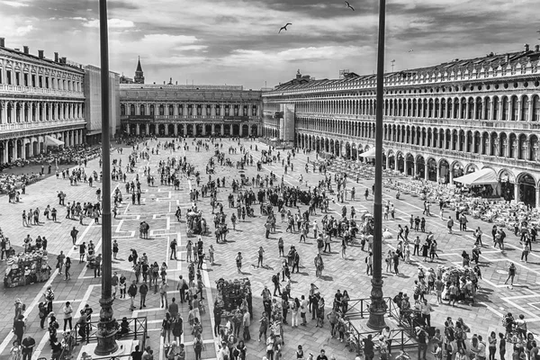 Venecia Italia Abril Vista Aérea Los Turistas Que Visitan Emblemática — Foto de Stock