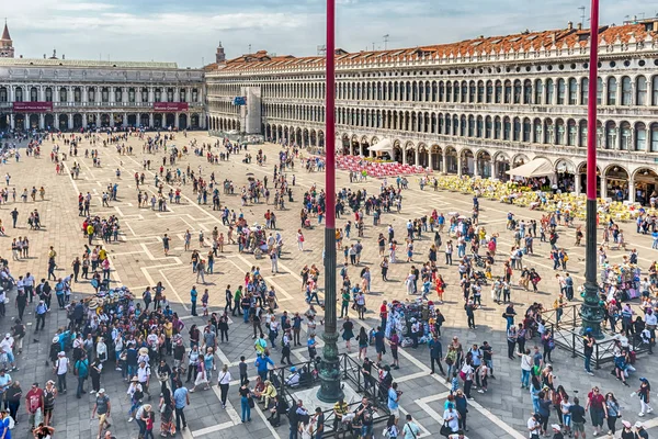Venice Italy April Aerial View Tourists Visiting Iconic Piazza San — Stock Photo, Image