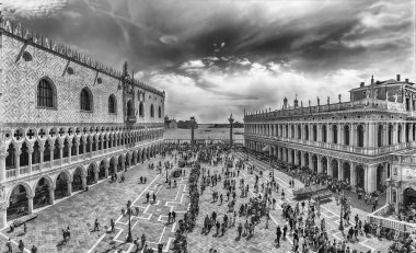 St. Mark 's Square 'in panoramik havadan görünümü, Venedik, Italya