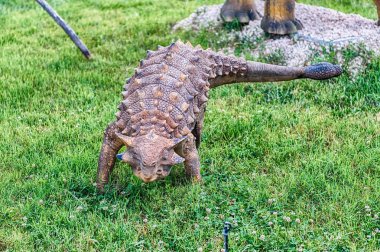 Güney Italya 'da bir Dino Park içinde Ankylosaurus dinozor