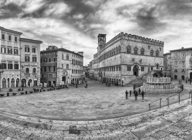Panoramik Piazza IV Novembre, Perugia, İtalya