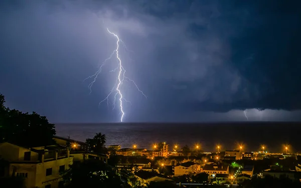Lightning over the sea — Stock Photo, Image