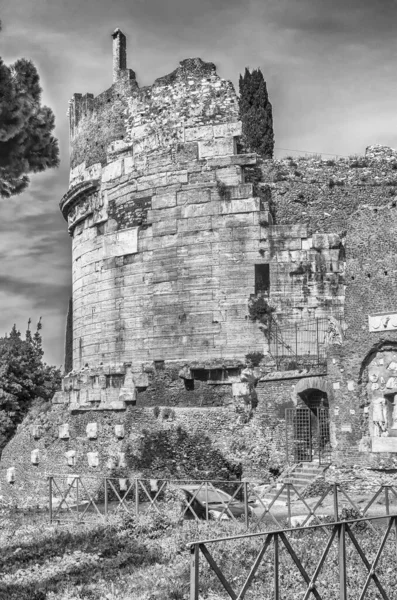 Ruinen des Grabes von cecilia metella, rom, italien — Stockfoto