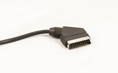 Beyaz arka plan üzerinde izole Scart Av bağlantı kablosu