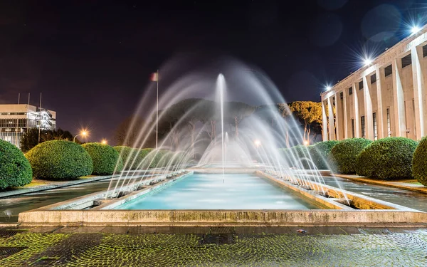 Fontana Scenica Iconica Architettura Neoclassica Nel Quartiere Eur Roma Italia Foto Stock