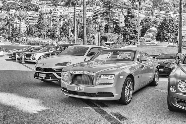 Monte Carlo Monaco Sierpień Luksusowe Samochody Zaparkowane Place Casino Gdzie — Zdjęcie stockowe