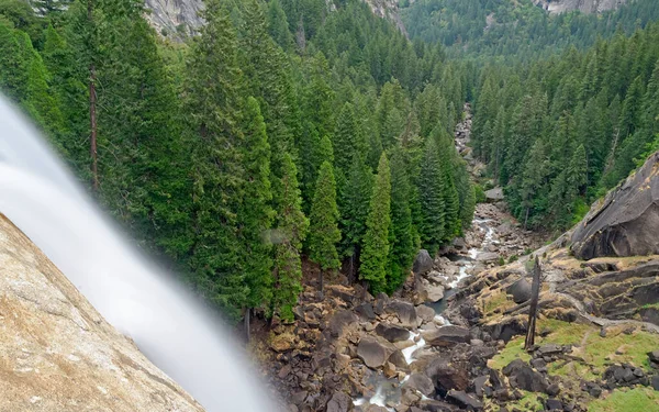 Cascate Vernali Iconica Cascata Nel Parco Nazionale Dello Yosemite California — Foto Stock