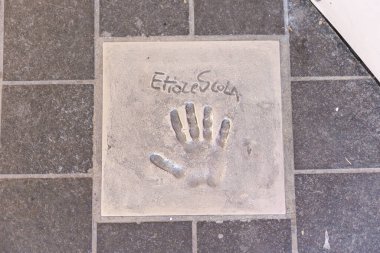 CANNES, FRANCE - 15 Ağustos 2019 'da ünlü yönetmen Ettore Scola' nın Palais des Festivals et des Congres, Cannes, Fransa, 15 Ağustos 2019