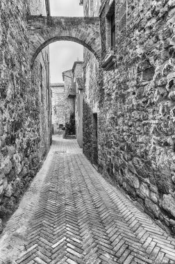 Siena, Tuscany, İtalya 'nın Pienza ilindeki ortaçağ manzaralı sokaklar