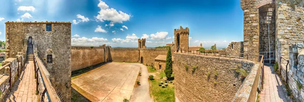 Interno Vista Panoramica Una Fortezza Medievale Italiana Punto Riferimento Iconico — Foto Stock