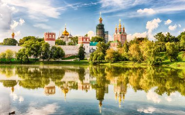 Rusya, Moskova 'daki Novodevichy Manastırı' nın İdillik görüşü. UNESCO dünya mirası sahası