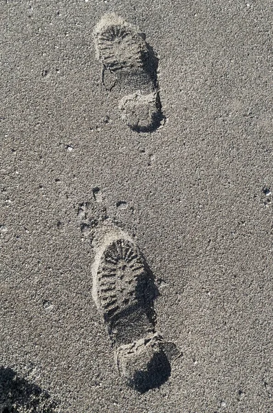 Ślady Butów Piaszczystej Plaży — Zdjęcie stockowe