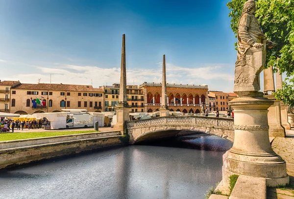Scenic Square Prato Della Valle Its Beautiful Canal Padua Largest — Stock Photo, Image