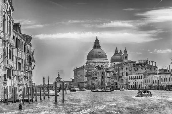 Widok Canal Grande Kościół Santa Maria Della Salute Dzielnicy San — Zdjęcie stockowe