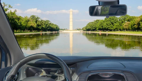 Взгляд Лобовое Стекло Автомобиля Видом Вашингтонский Памятник Рефлекторный Бассейн Вашингтон — стоковое фото