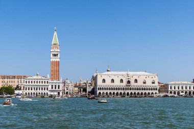 Piazza San Marco veya st Mark Meydanı, Campanile ve Ducale veya Doge Sarayı Venedik, İtalya, Avrupa'nın. Grand Canal görünümünden.