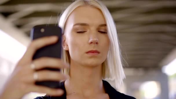 gay vids for cell phone Guys uncircumcised penis