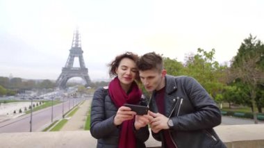 gay datování smartphone online seznamka s chatem zdarma