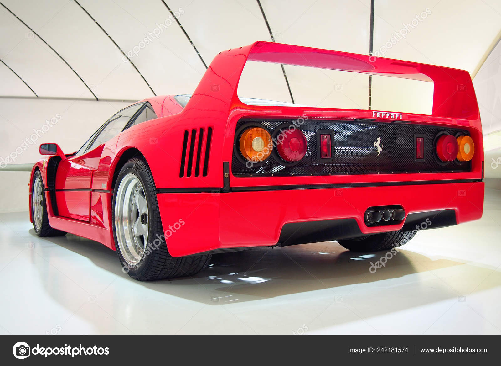 Modena Italy July 17 Ferrari F40 Enzo Ferrari Museum Stock Editorial Photo C 9377