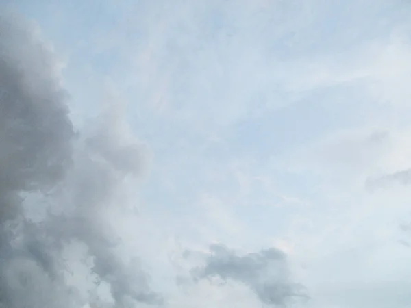 Блакитне Небо Хмари Дерева Пейзаж — стокове фото