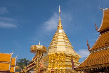 Budist Tapınağı isim Wat Phra Bu DOI Suthep şehirde Chiang Mai, Tayland - en güzel altın stupa Tayland içinde.