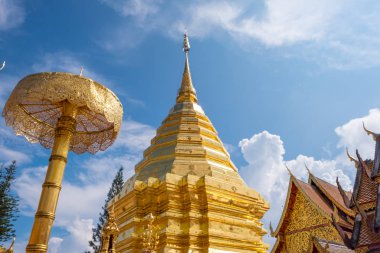 Budist Tapınağı isim Wat Phra Bu DOI Suthep şehirde Chiang Mai, Tayland - en güzel altın stupa Tayland içinde.