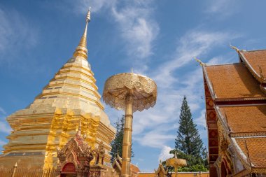 Budist Tapınağı isim Wat Phra Bu DOI Suthep şehirde Chiang Mai, Tayland - en güzel altın stupa Tayland içinde.