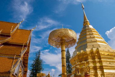 Budist Tapınağı isim Wat Phra Bu DOI Suthep şehirde Chiang Mai, Tayland - en güzel altın stupa Tayland içinde.
