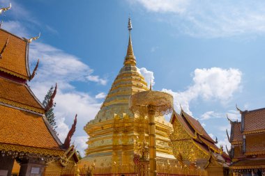 Budist Tapınağı isim Wat Phra Bu DOI Suthep şehirde Chiang Mai, Tayland - en güzel altın stupa Tayland içinde.