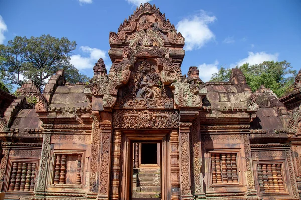 柬埔寨吴哥窟 Angkor Complex 的班迭寺 Ban Tai Srei Temple 亚洲的神殿 装饰着10世纪的建筑 — 图库照片