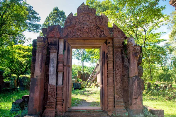 柬埔寨吴哥窟 Angkor Complex 的班迭寺 Ban Tai Srei Temple 亚洲的神殿 装饰着10世纪的建筑 — 图库照片