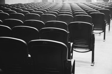 Koltuk numaralı salonda şov için hazır boş rahat kol sandalye