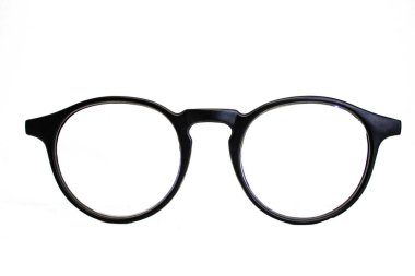 Beyaz arka planda izole edilmiş gözlükler. Güneş gözlüğü için klasik siyah çerçeve. Sağlıklı, görme koruma ve optik lens Soyut.
