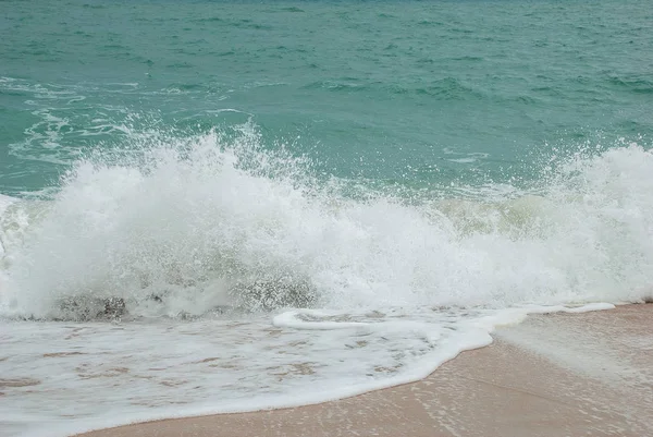 Vlny Pláži — Stock fotografie