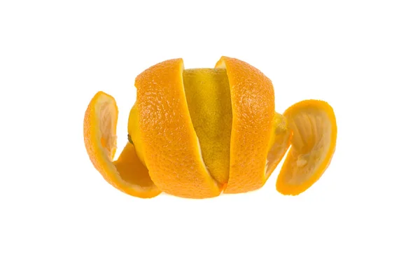 オレンジ色のレモン皮ホワイト バック グラウンドのスパイラル — ストック写真