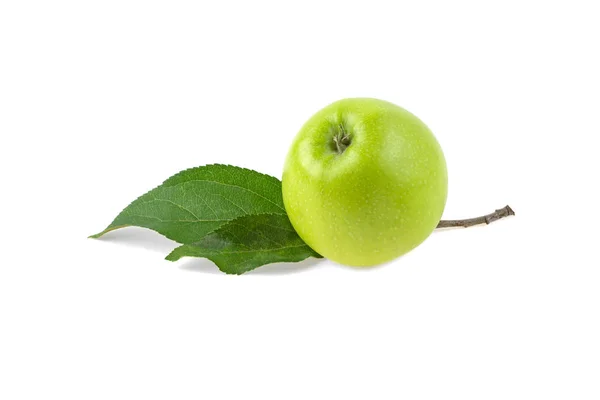 Grüner Apfel Mit Blatt Isoliert Auf Weißem Hintergrund — Stockfoto