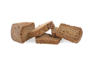 Beyaz arka plan üzerinde izole koyu ekmek